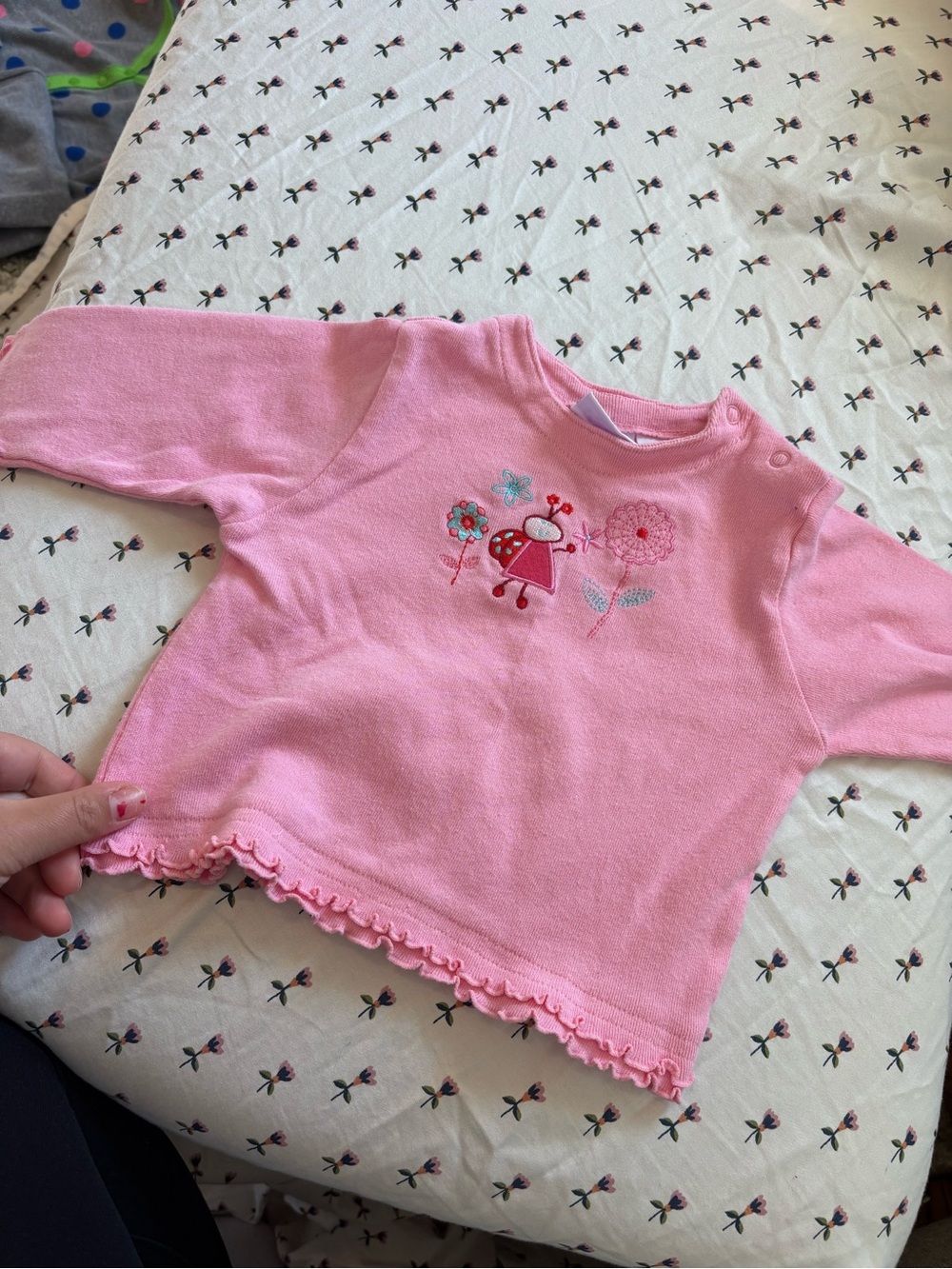 Pink Embroidered lady bug Long-Sleeve Baby sweater - Picture 3 of 7